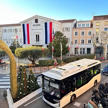 شقة Mia- 4 Pers- Standing Neuf, Hyper Centre- Terrasse *