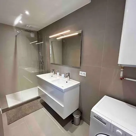 Appartement Mia- 4 Pers- Standing Neuf, Hyper Centre- Terrasse *