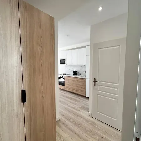 Mia- 4 Pers- Standing Neuf, Hyper Centre- Terrasse * Saint-Raphaël